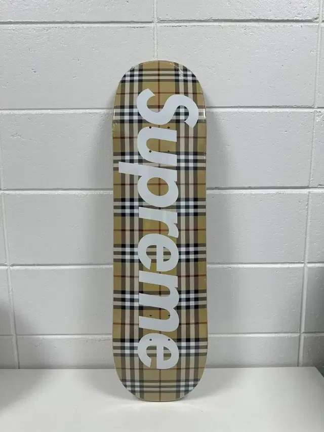 Supreme Burberry Deck