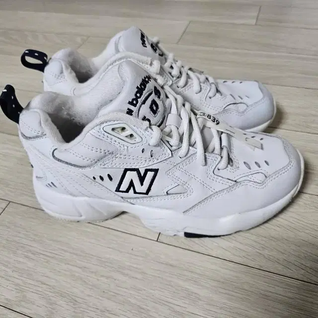 뉴발란스 new balance 608 어글리슈즈 운동화 스니커즈 225