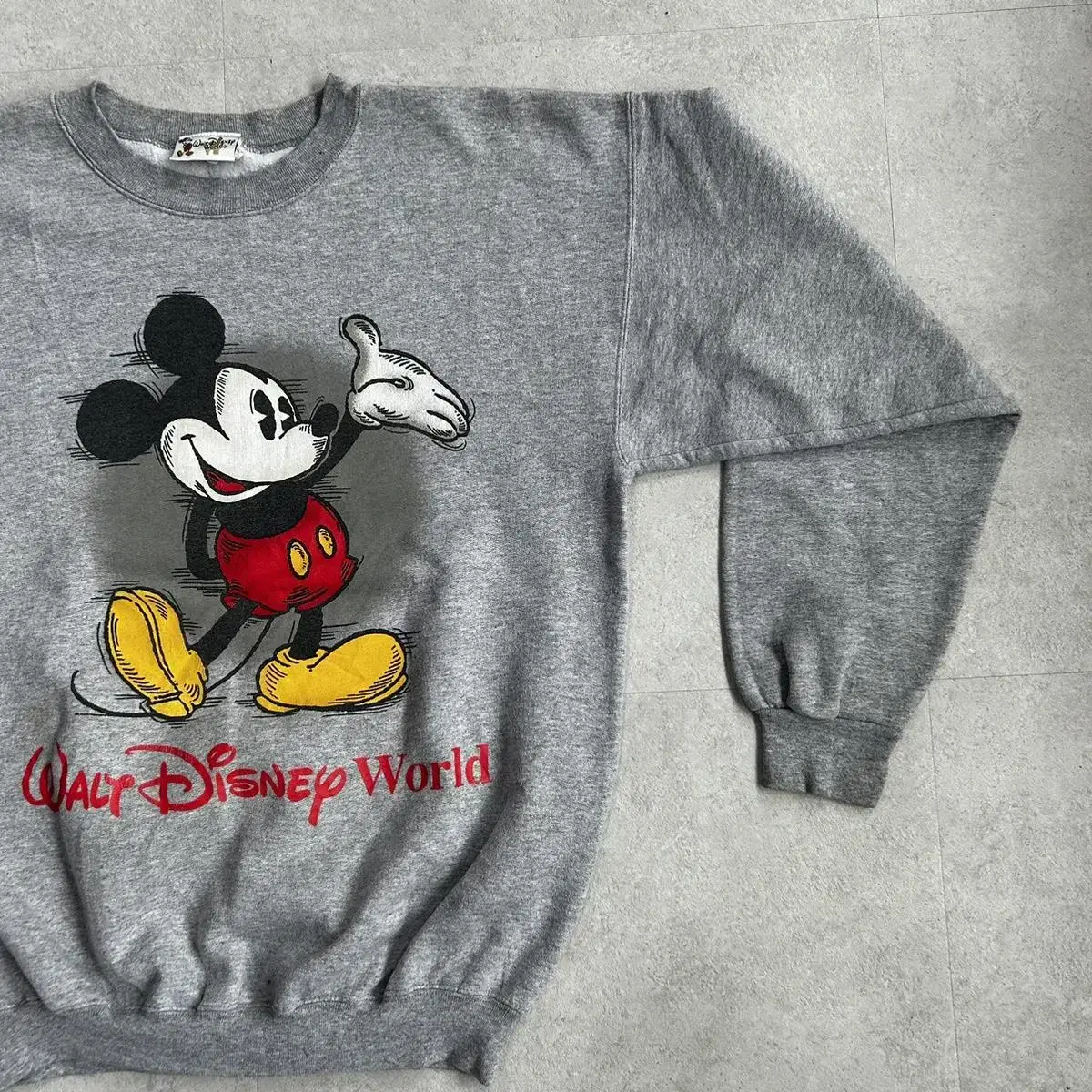 1990s USA Disney sweatshirts M