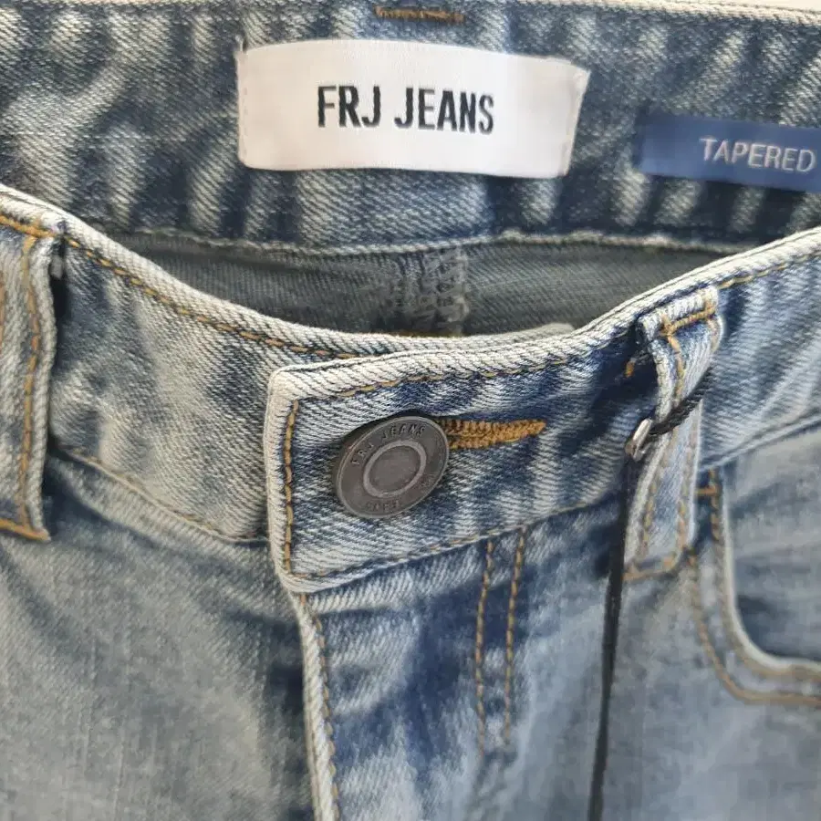 새상품 청바지 FRJ Jeans(TAPERED PANTS)테이퍼드 의류