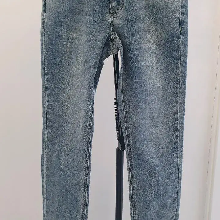 새상품 청바지 FRJ Jeans(TAPERED PANTS) 바지 의류