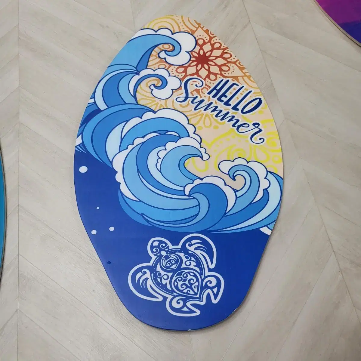 Sell skimboards.
