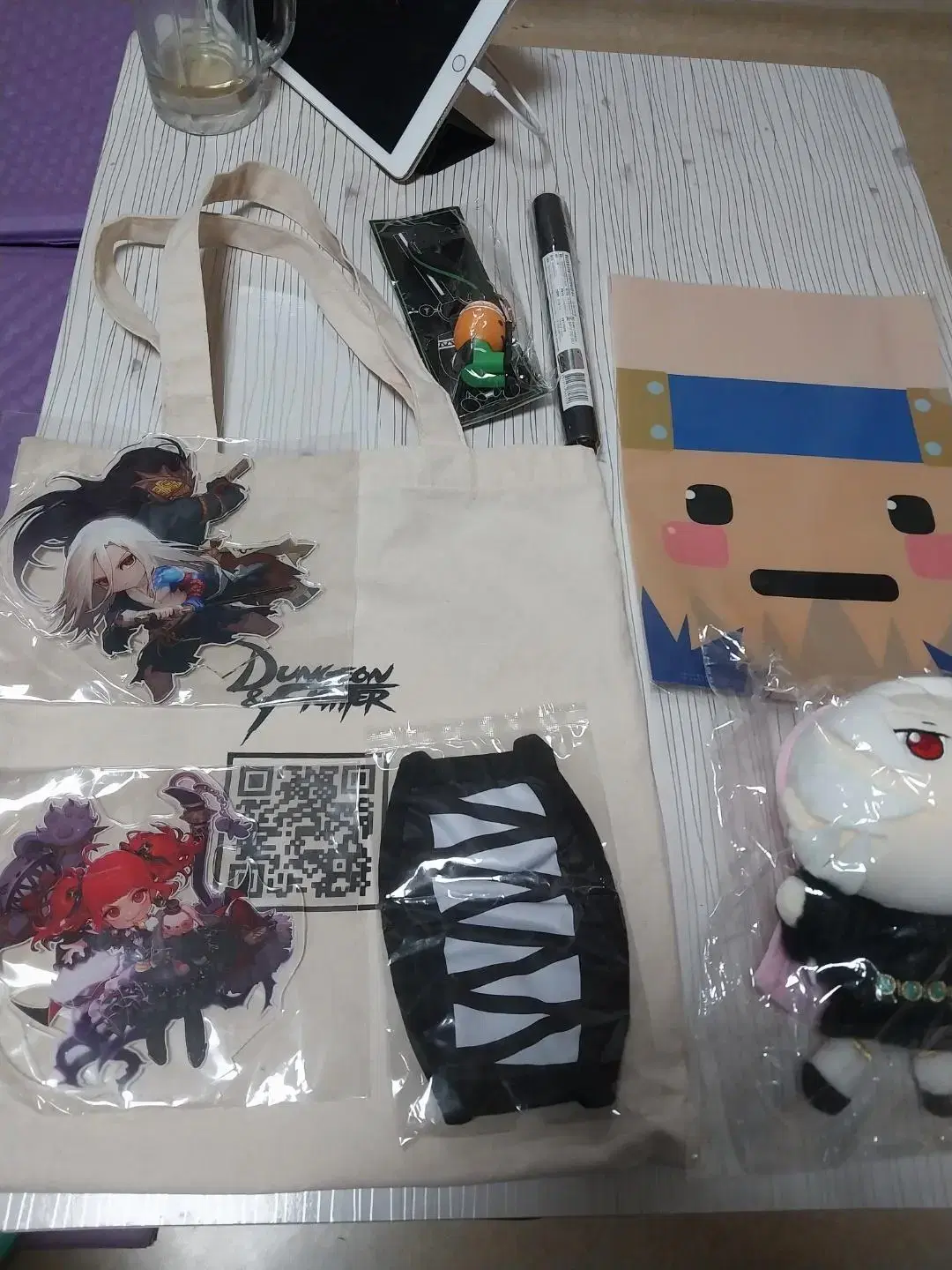 Dunfa Merchandise acrylic Clearfile doll EcoBags etc.