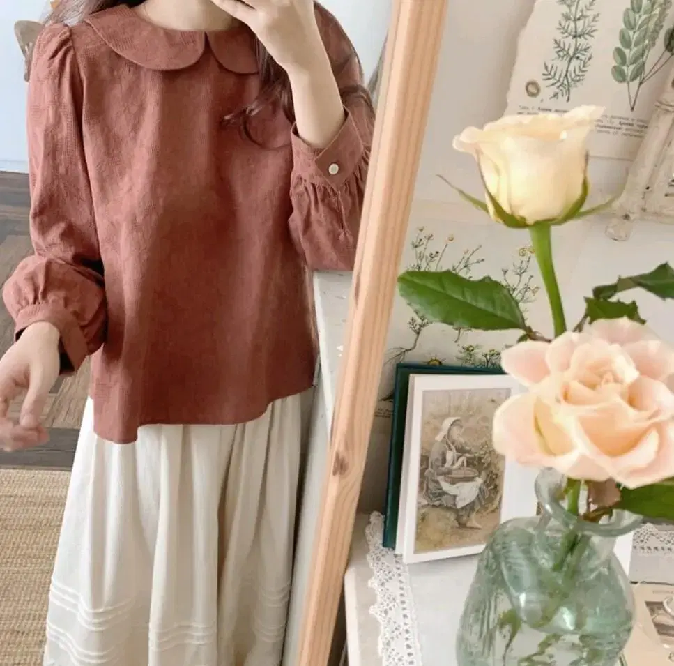 미미부티크 LACE ROUND BLOUSE (브릭) 둥카블