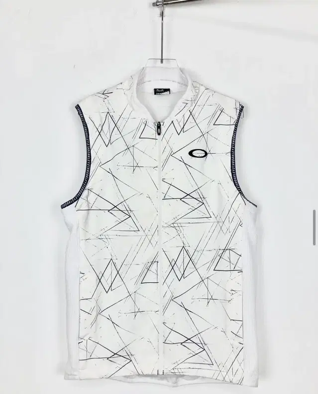 Okely SS18  poly vest