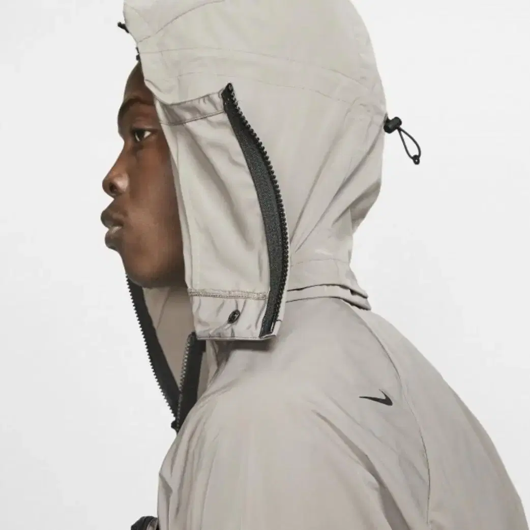 Nike AAE 3.0 pouchutiltyjacket