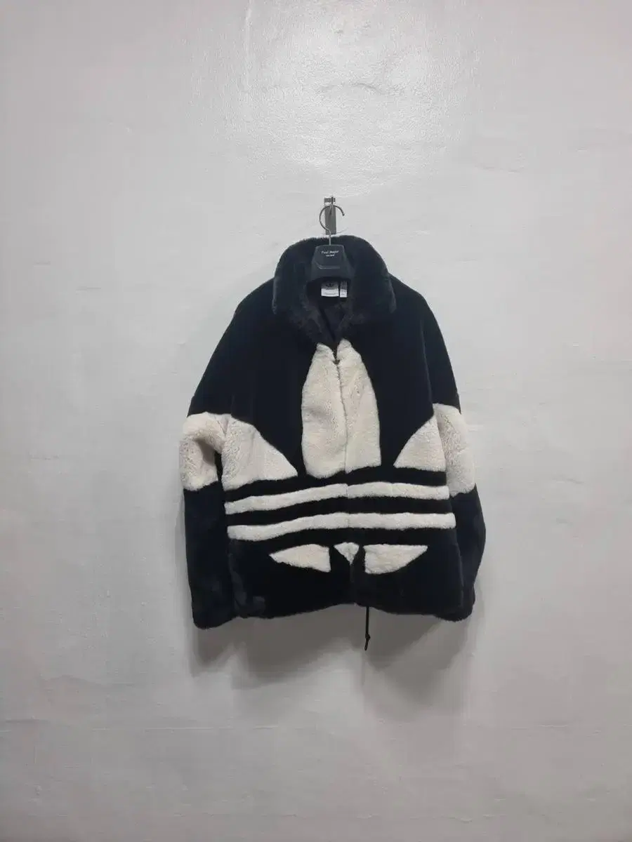 Adidas jersey men's hoodie jacket size 100 good condition C1-521