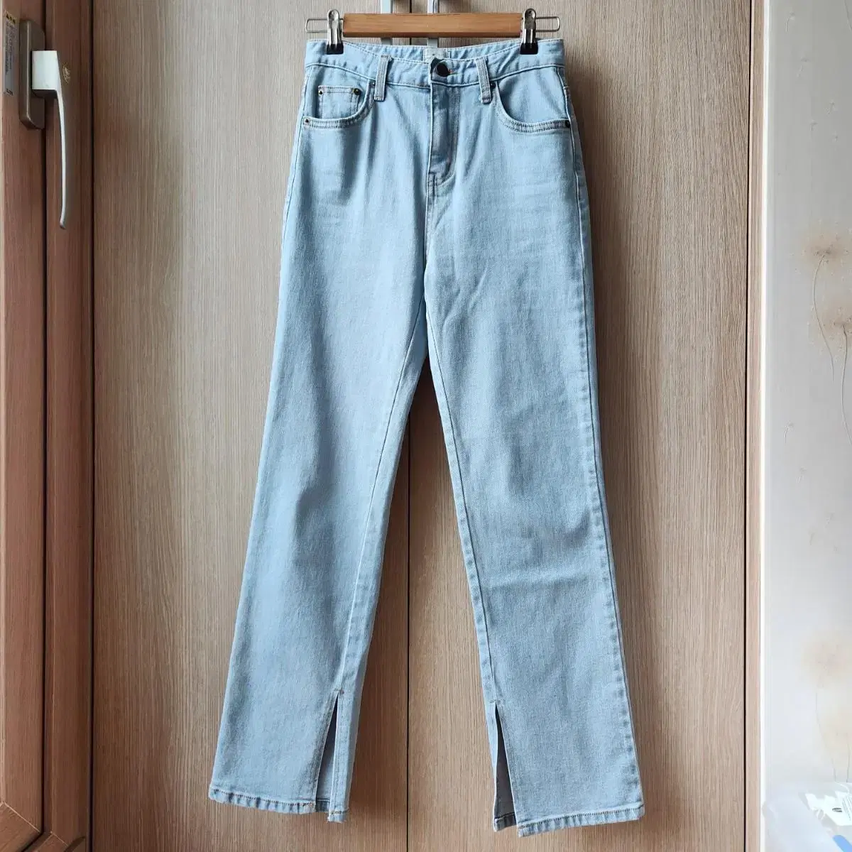 Victoria Light Blue Slit DenimS