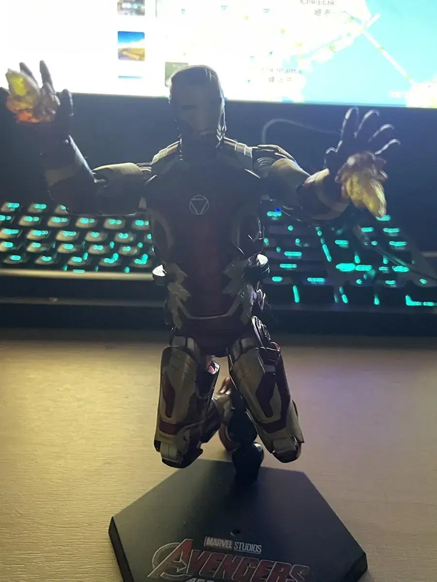 I'm selling an Iron Man figure my ex-gfriend gave me.