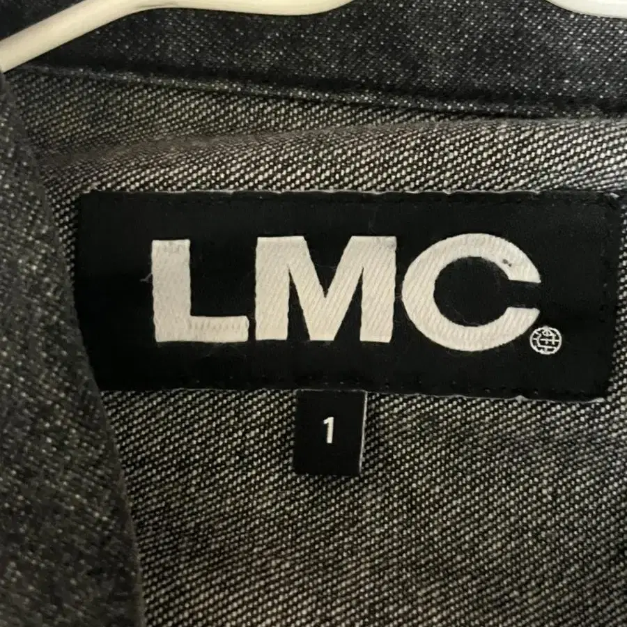 LMC 흑청 데님셔츠