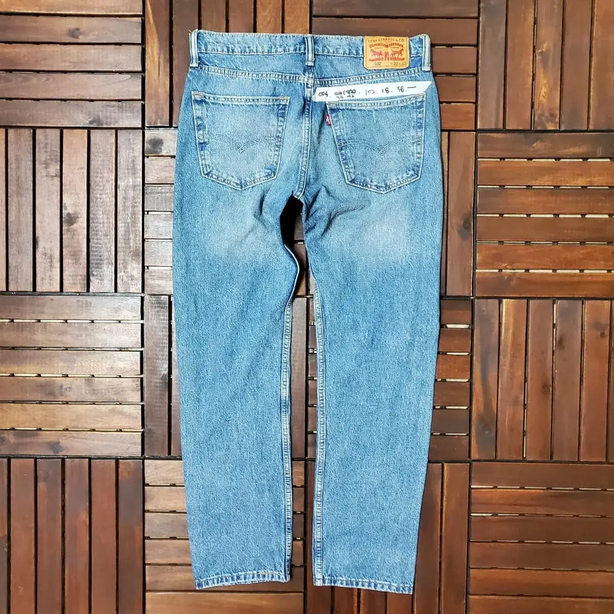 00s Levis 502 (33 inch)