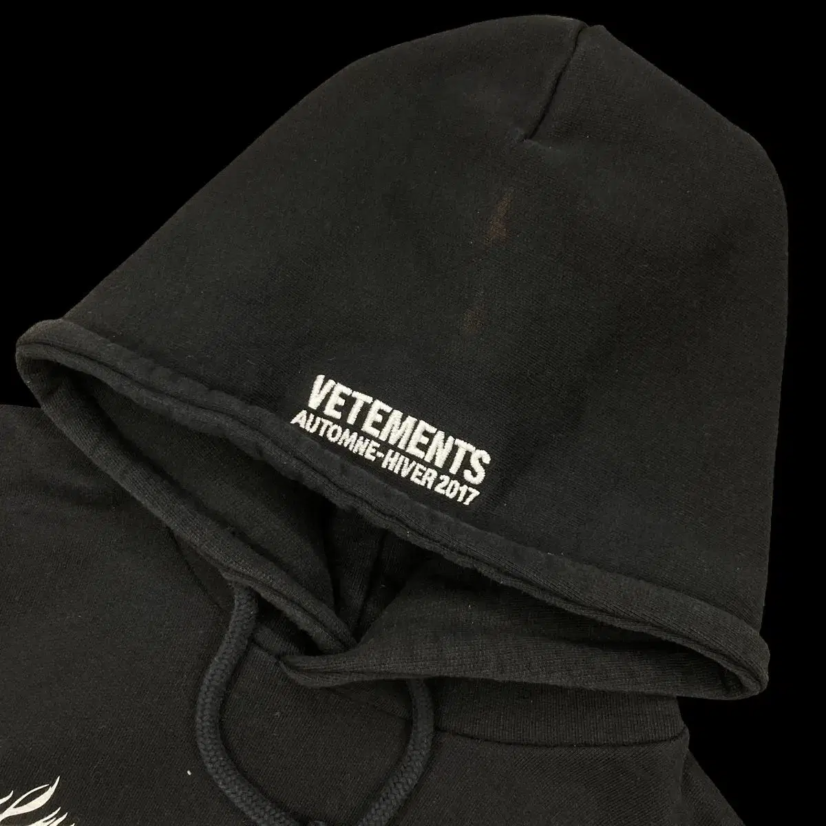 [M] VETEMENTS 베트멍 다크니스 초판 크롭 후드티