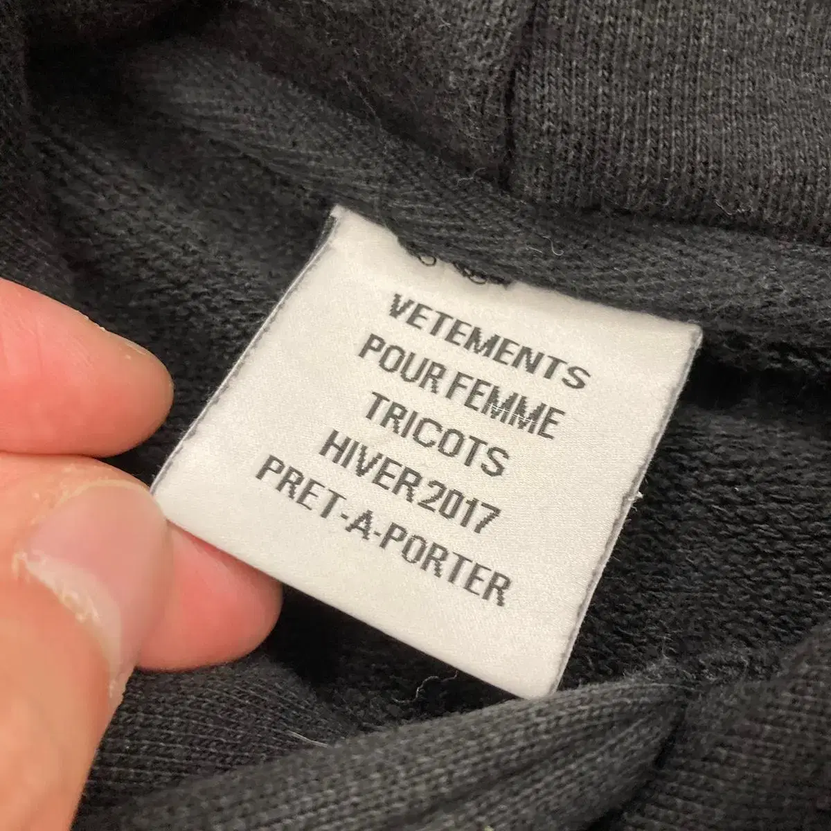 [M] VETEMENTS 베트멍 다크니스 초판 크롭 후드티