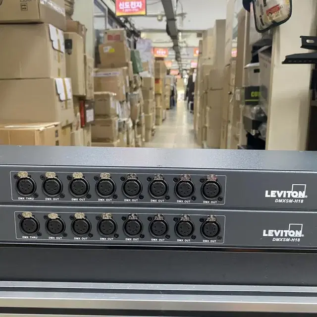 LEVITON  DMXSM-18H 분배기/리피터 팝니다