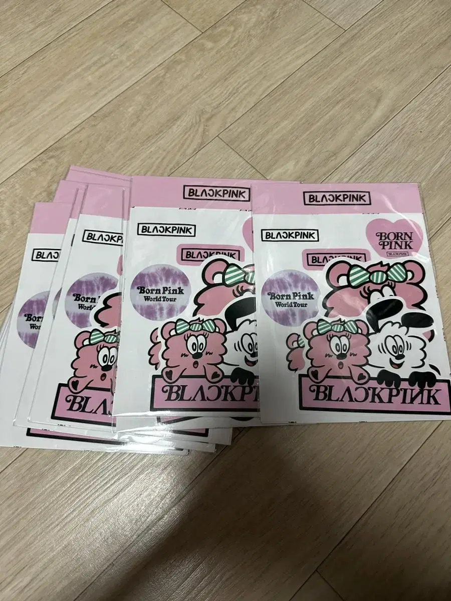 Black Pink Verdi Sticker