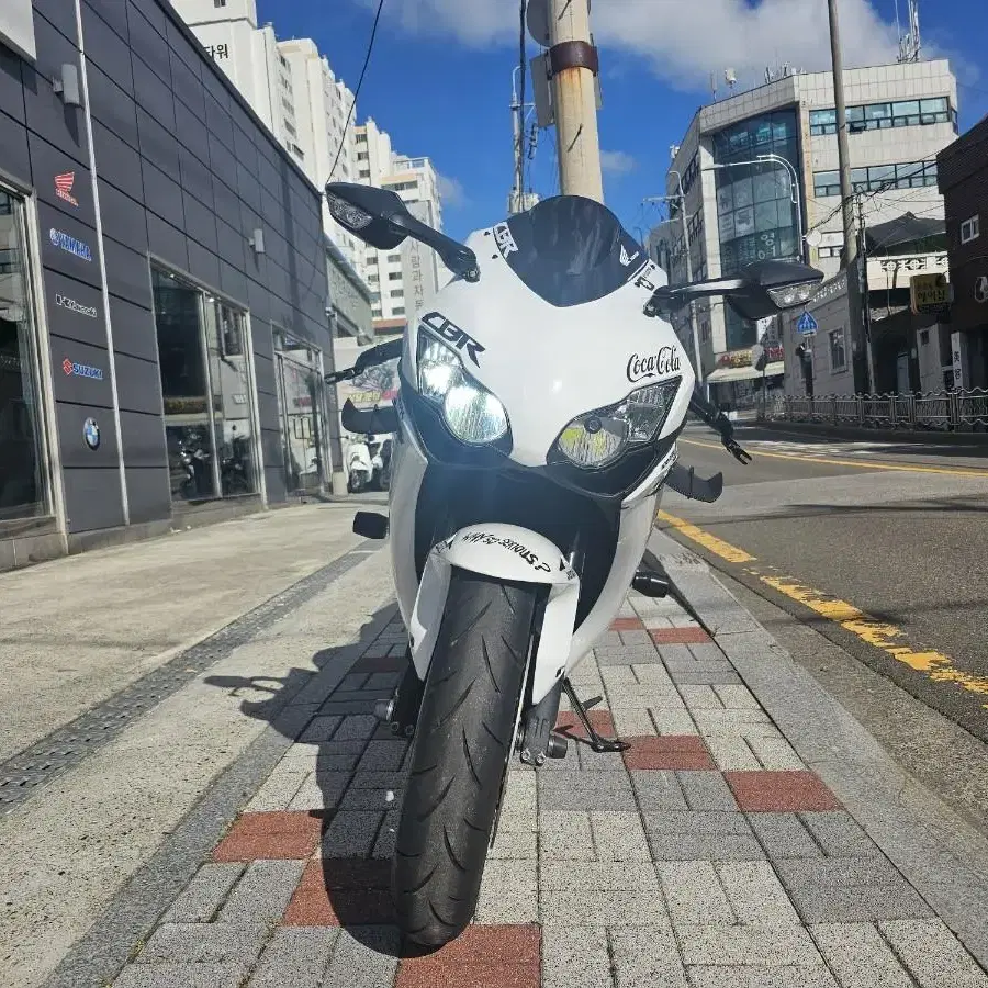 부산 혼다 cbr1000rr 백마 분양합니다