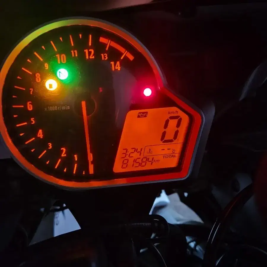 부산 혼다 cbr1000rr 백마 분양합니다