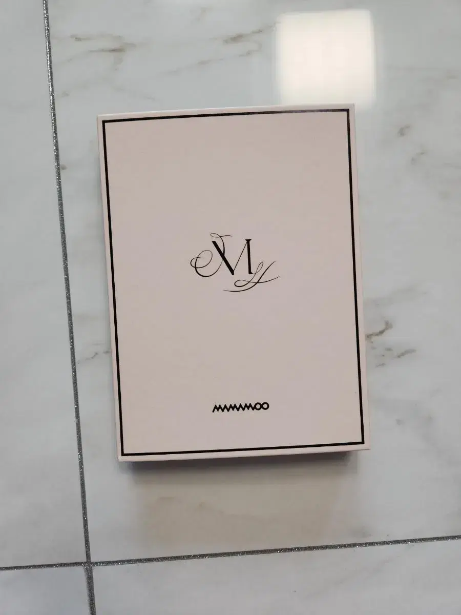 [discounted] mamamoo WAW album (shipping not included)