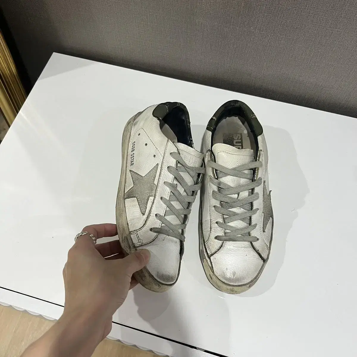 Golden Goose Regular price 590,000 won