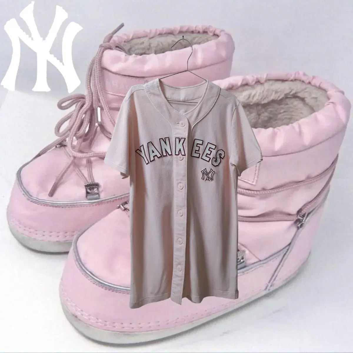 MLB Babypink YANKES uniform top