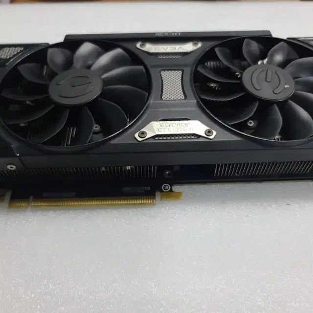 에브가 gtx1070ti xc2 8기가 그래픽카드