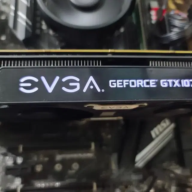 에브가 gtx1070ti xc2 8기가 그래픽카드