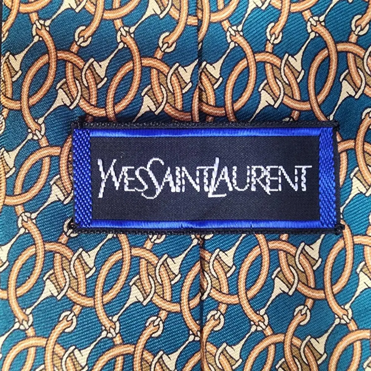 입생로랑(YVESSAINTLAURENT) 넥타이