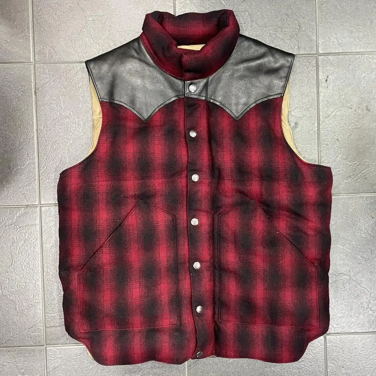 (100)Sugar Cane Check Vest