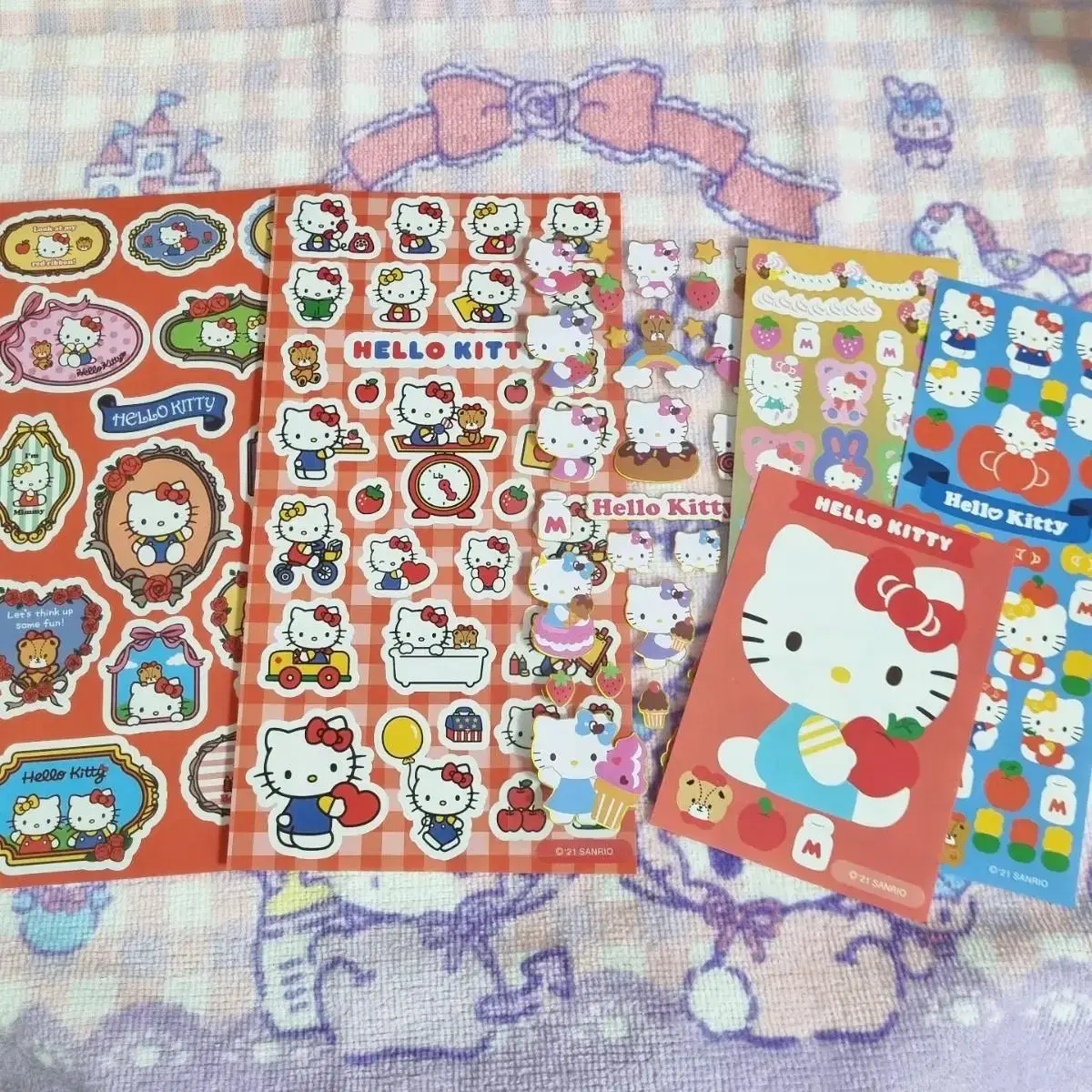 Hello Kitty Sticker Set