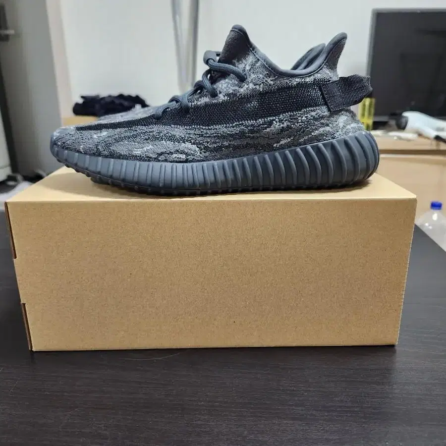 아디다스 이지 부스트 350V2 MX Dark Salt 265(새제품)