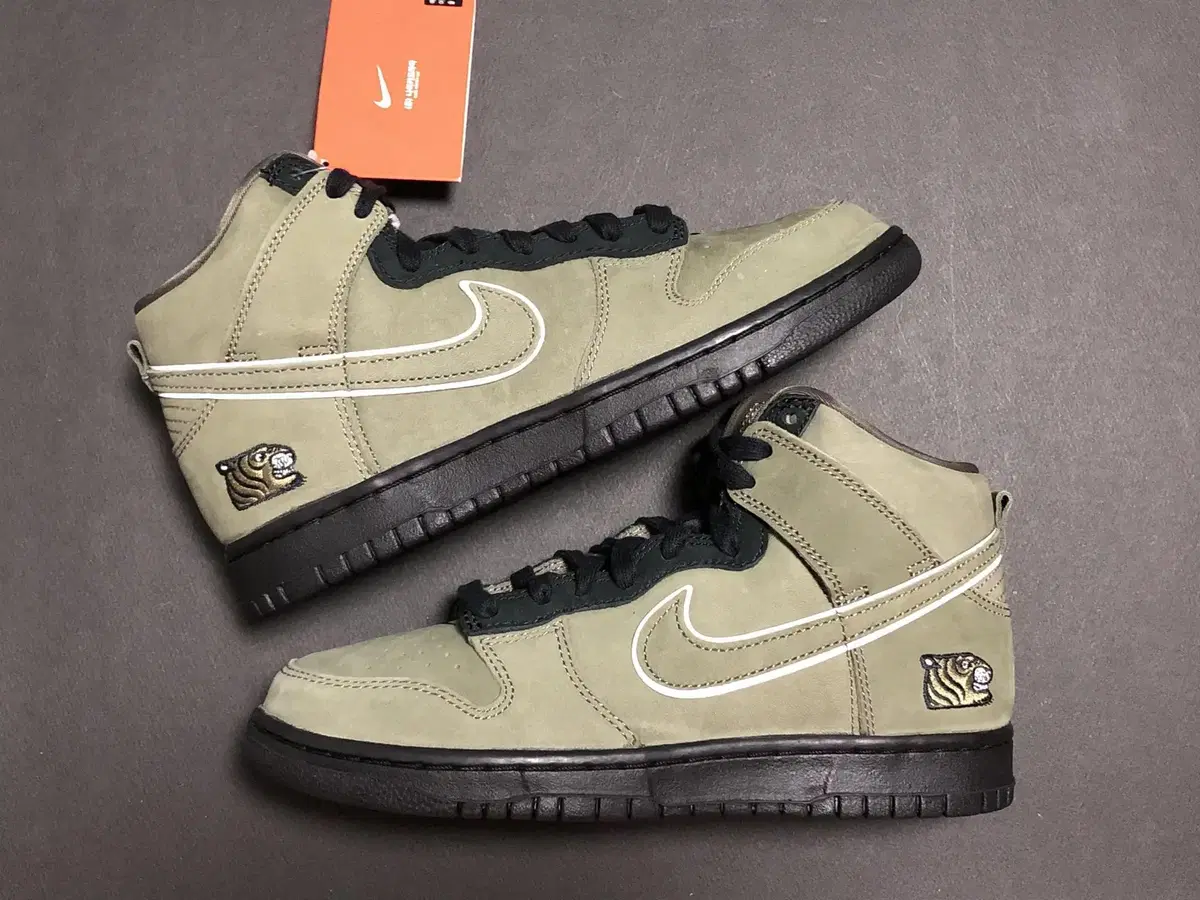 Nike X Soulgoods Dunk High '90s Medium Olive