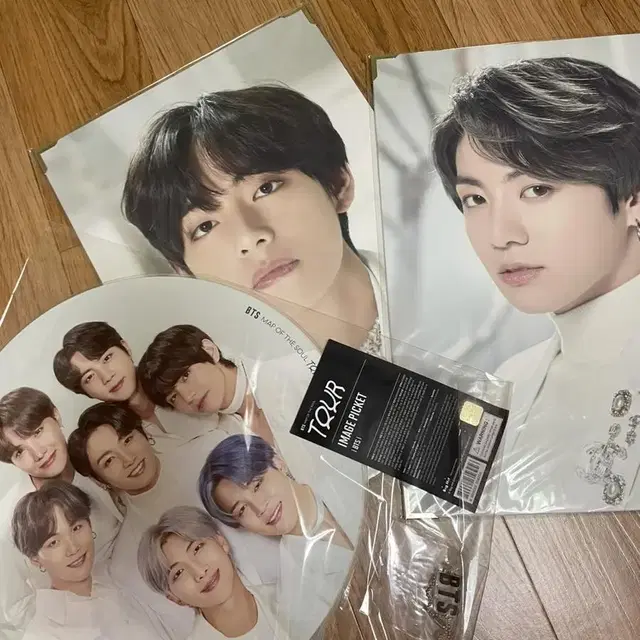 뷔 태형 정국 프포 피켓 우치와 방탄소년단 방탄 Bts