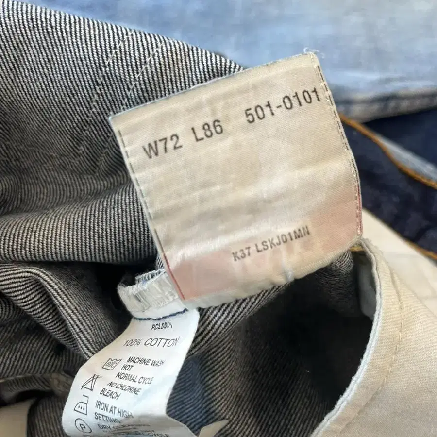 00s 501 Vintage Levis(27)