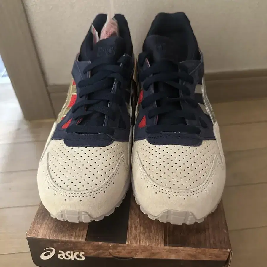 아식스 gel lyte v 270사이즈 새상품 판매