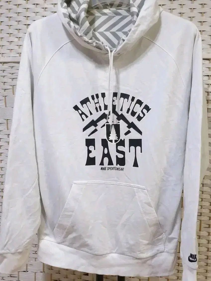 (1255) Nike Nike Sports Hoodie 105 XL