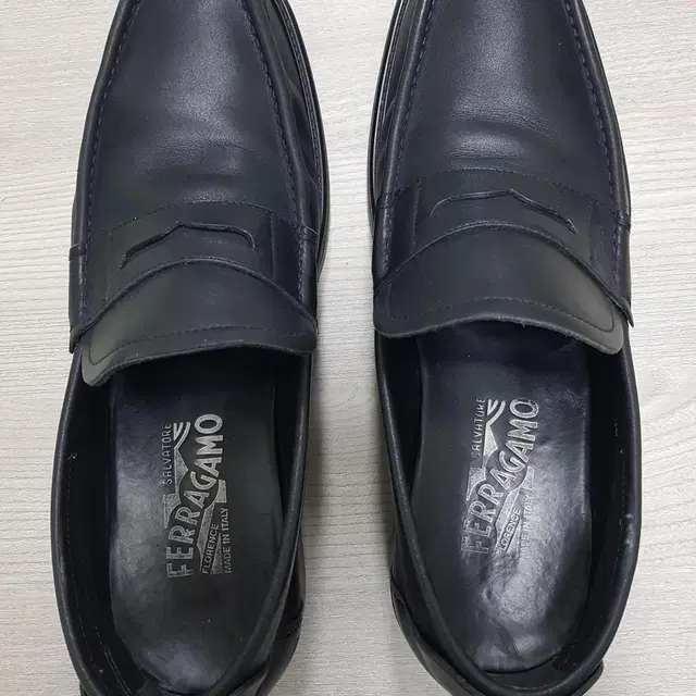 Ferragamo 로퍼  (8 EEE - 270)