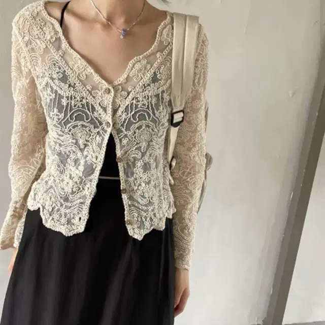 김아홉 pretzel lace cardigan