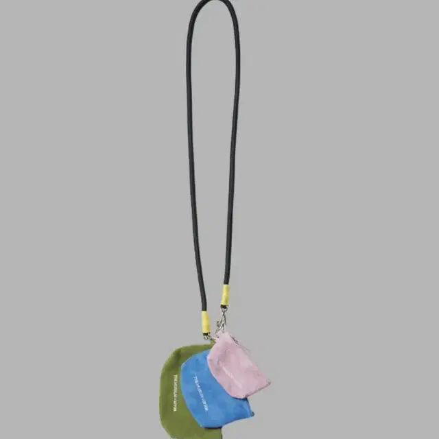 더뮤지엄비지터 MULTI COLOR KEYRING MINIBAG 가방