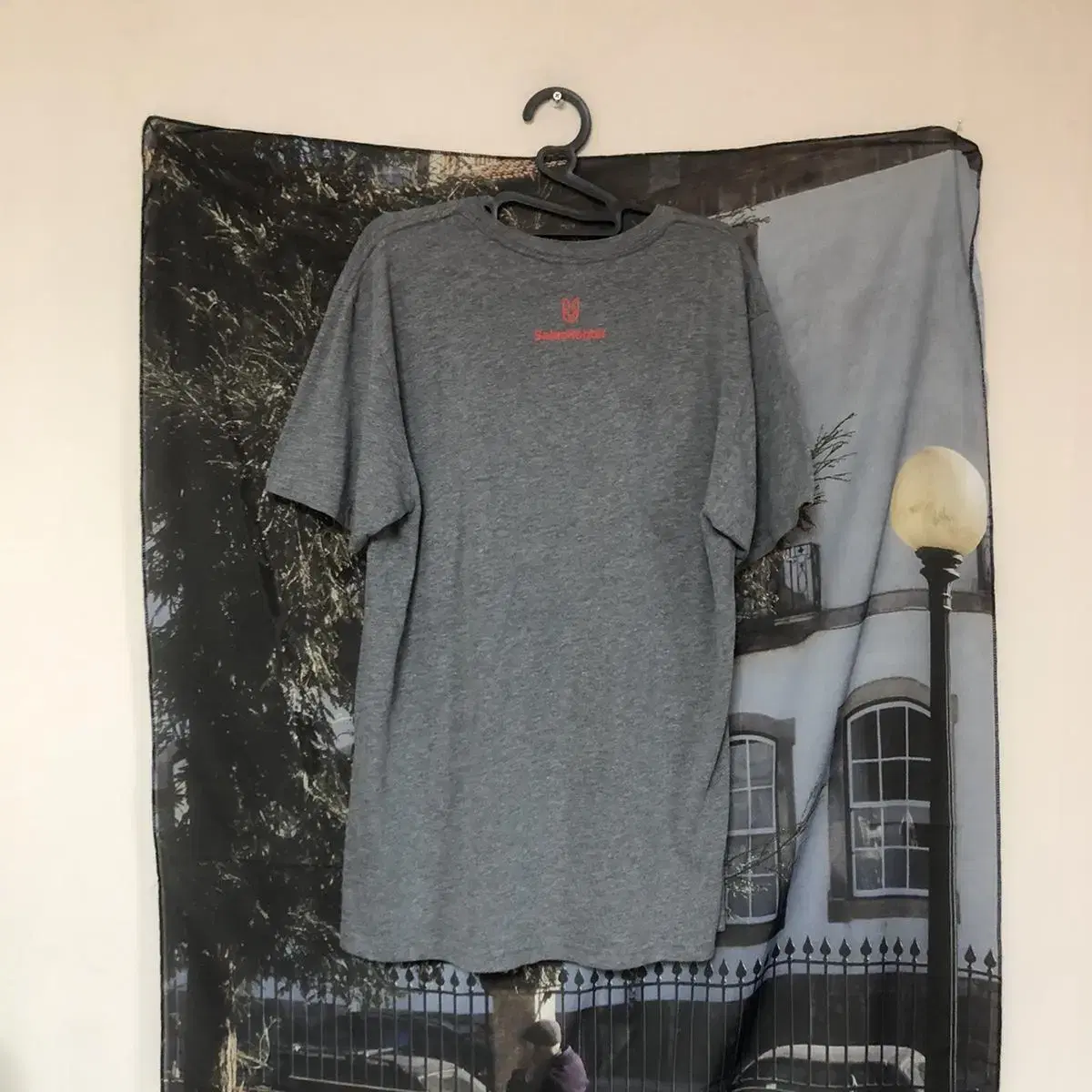 Vintage SalesRabbit gray box t