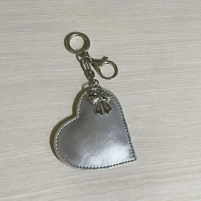 드메이커 키링 Heart ribbon charm-silver