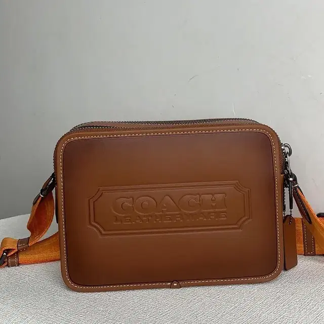 해외직구 코치 숄더 크로스백 charter crossbody 24