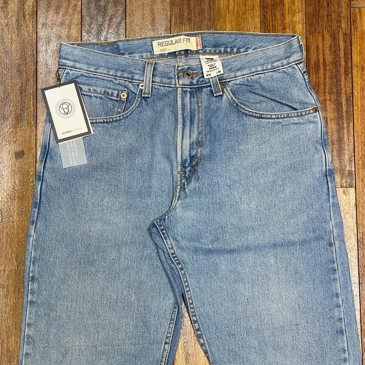 LEVIS 505 USED HIGH WAIST 32