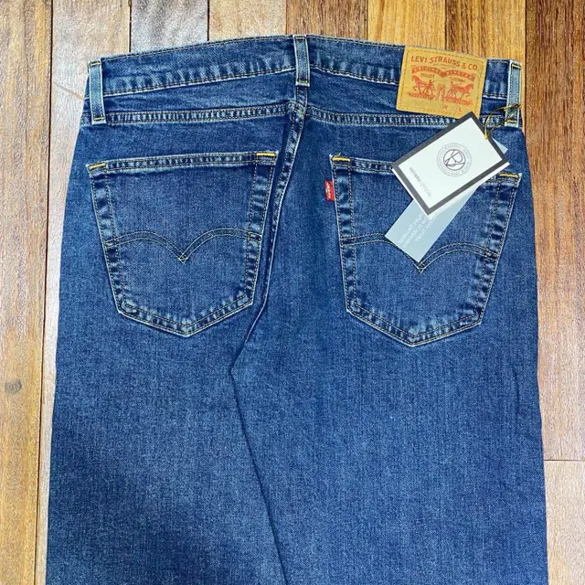 LEVIS 505 USED HIGH WAIST 32