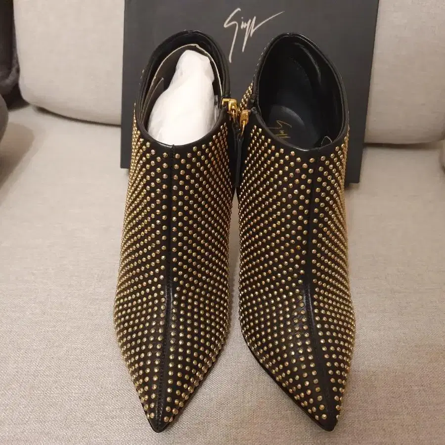 Giuseppe Zanotti 쥬세페 자노티 부티힐