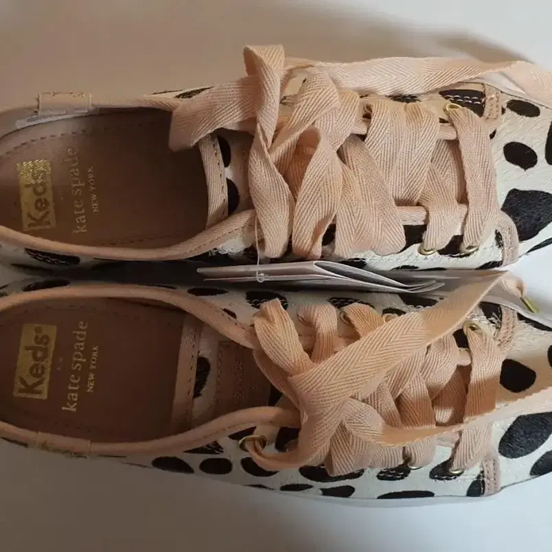 (새상품)케즈 keds 스니커즈 트리플 킥 케이트스페이드 오버사이즈드 도