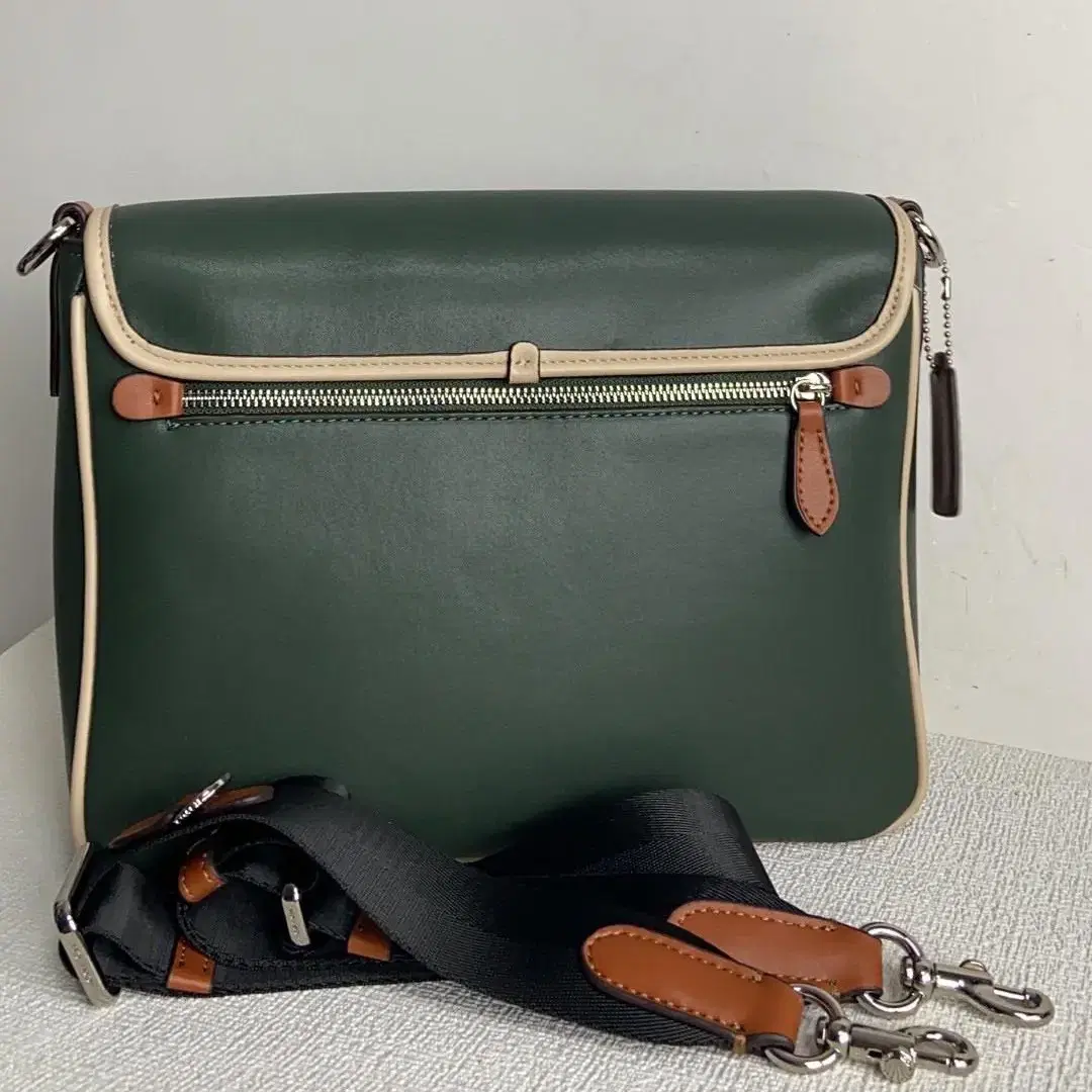 COACH 코치 차터 메신저 인 시그니처 캔버스 MI5 CH755gree