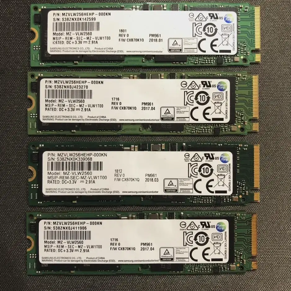 삼성 PM961 M.2 NVMe 256g 판매합니다.