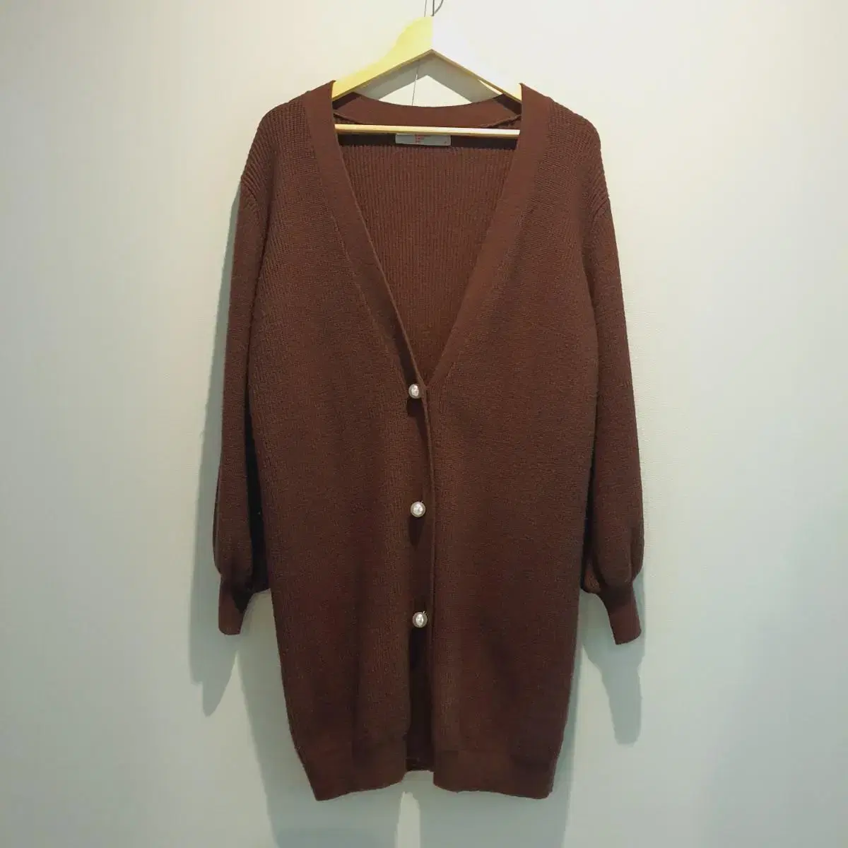 [FREE SHIPPING] Eight Seconds pearl button puff sleeve long knit loose fit cardigan