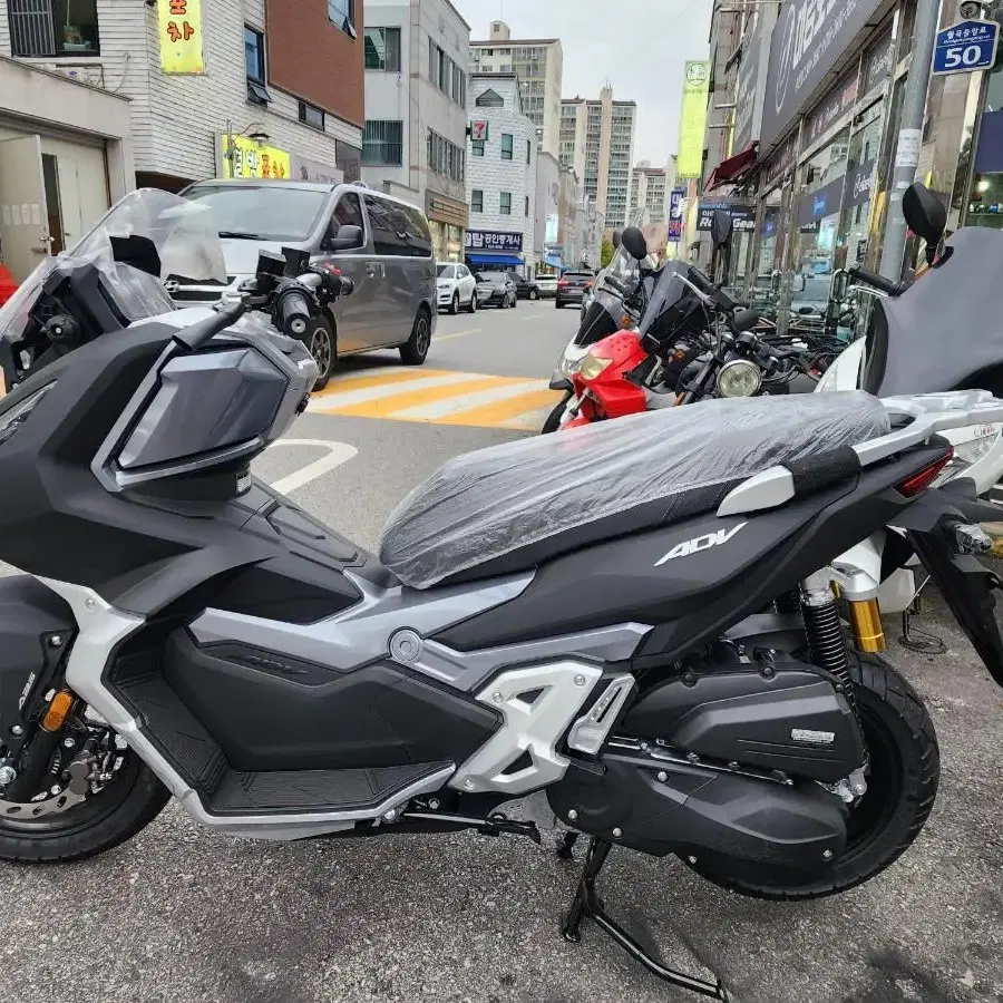 2023년 한솜 adv125 블랙 신차 판매합니다