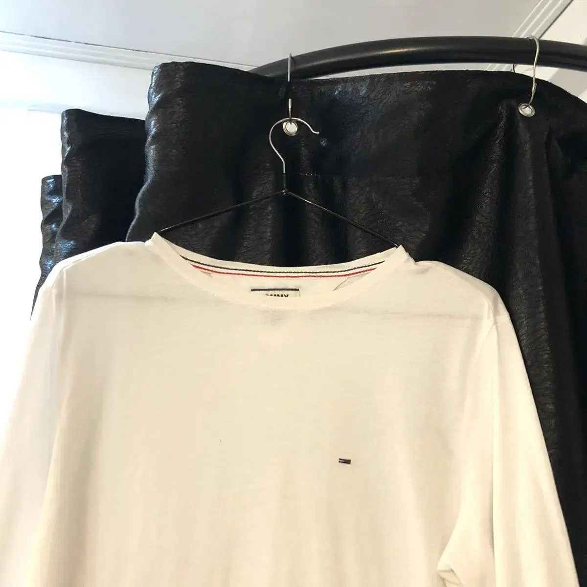 Vintage Tommy jeans white long sleeved